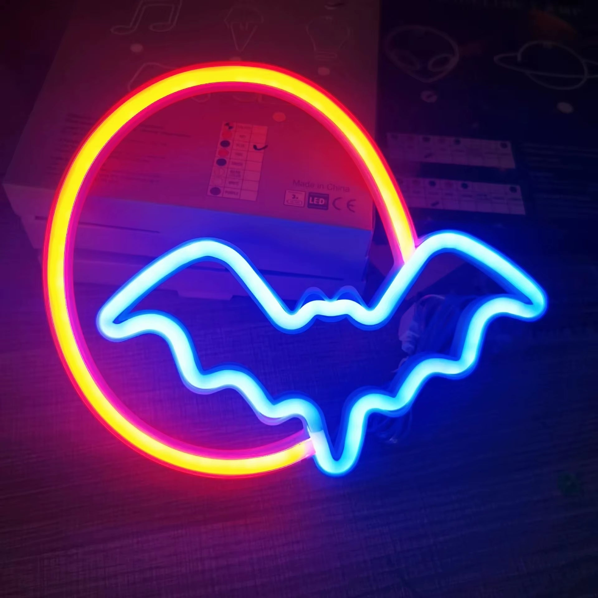 Halloween Custom Led Neon Sign Bat Ghost Animal Shape Atmosphere Decoration Villa Party Night Light USB or Battery Powered